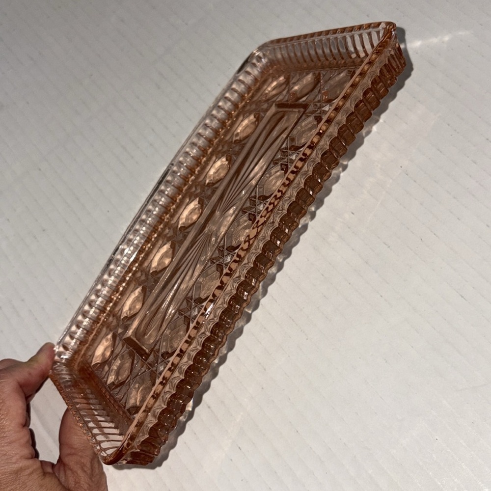 Vintage depression glass candy dish - Picture 3 of 3